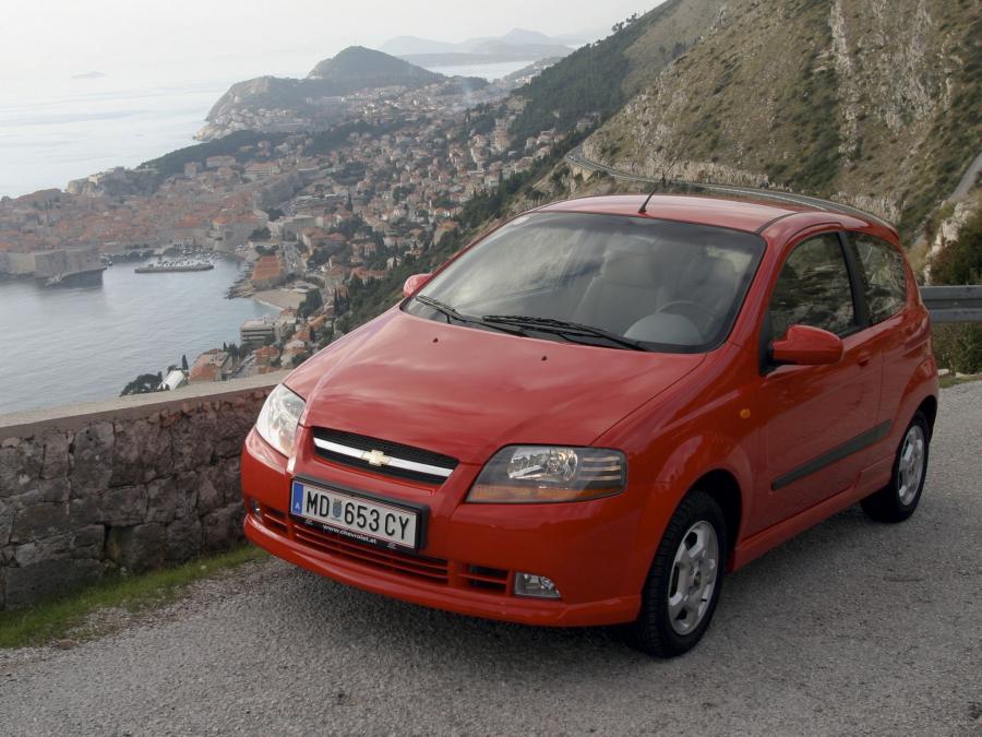  Chevrolet Kalos 3-Door 2003 года  (фото 17 из 21)
